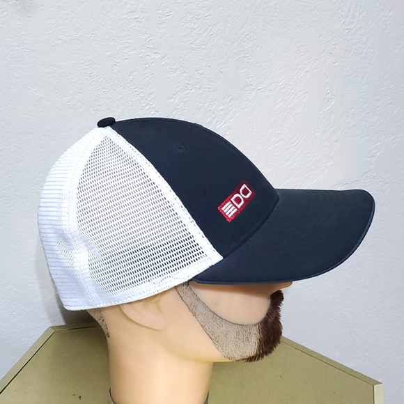 Nwot Nike mesh back fitted cap - Picture 3 of 7